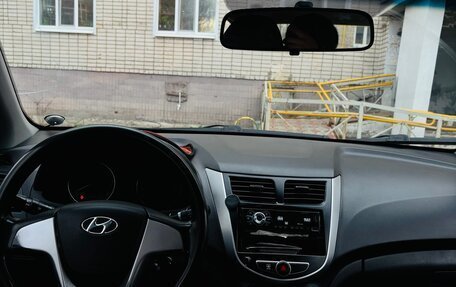 Hyundai Solaris II рестайлинг, 2011 год, 480 000 рублей, 17 фотография
