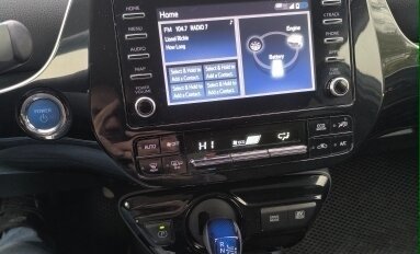 Toyota Prius IV XW50, 2020 год, 2 080 000 рублей, 9 фотография
