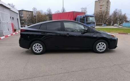 Toyota Prius IV XW50, 2020 год, 2 080 000 рублей, 8 фотография