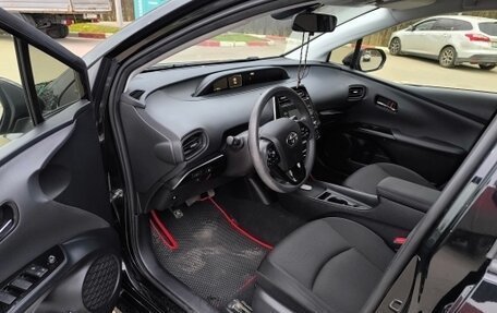 Toyota Prius IV XW50, 2020 год, 2 080 000 рублей, 14 фотография