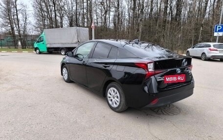 Toyota Prius IV XW50, 2020 год, 2 080 000 рублей, 5 фотография