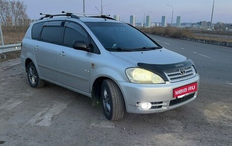 Toyota Avensis Verso I рестайлинг, 2002 год, 845 000 рублей, 2 фотография