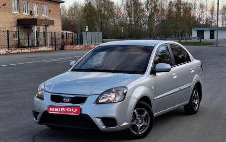 KIA Rio II, 2010 год, 599 000 рублей, 1 фотография