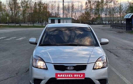 KIA Rio II, 2010 год, 599 000 рублей, 2 фотография