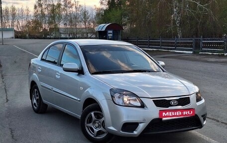 KIA Rio II, 2010 год, 599 000 рублей, 3 фотография