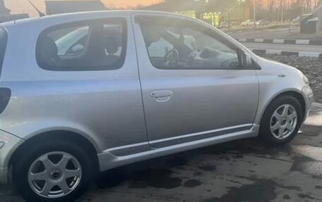 Toyota Yaris I рестайлинг, 2003 год, 300 000 рублей, 3 фотография