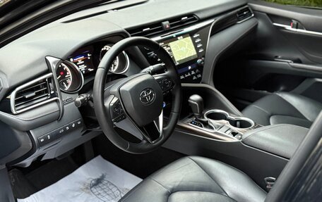 Toyota Camry, 2018 год, 2 450 000 рублей, 9 фотография