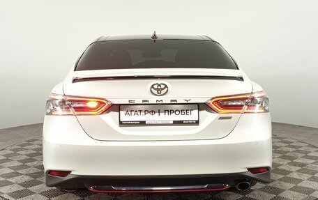 Toyota Camry, 2021 год, 3 150 000 рублей, 6 фотография