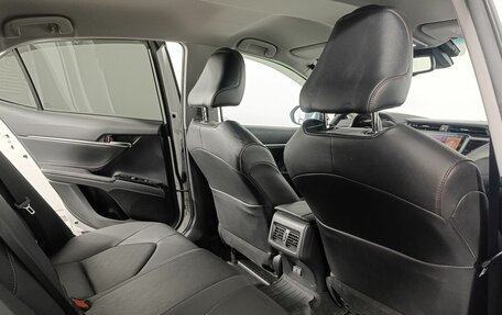 Toyota Camry, 2021 год, 3 150 000 рублей, 17 фотография