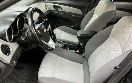 Chevrolet Cruze II, 2011 год, 594 310 рублей, 9 фотография
