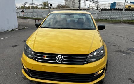 Volkswagen Polo VI (EU Market), 2019 год, 700 000 рублей, 2 фотография