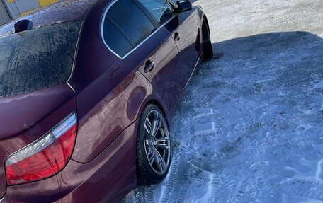 BMW 5 серия, 2008 год, 950 000 рублей, 2 фотография