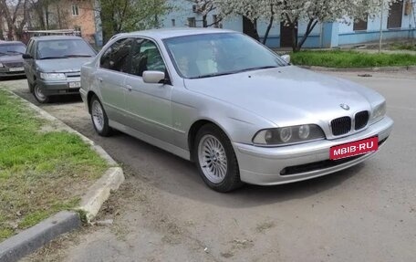 BMW 5 серия, 2001 год, 460 000 рублей, 1 фотография