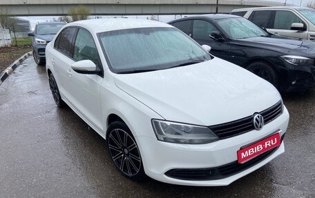 Volkswagen Jetta VI, 2011 год, 1 070 000 рублей, 1 фотография
