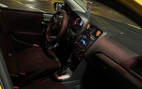 Volkswagen Polo VI (EU Market), 2019 год, 700 000 рублей, 18 фотография