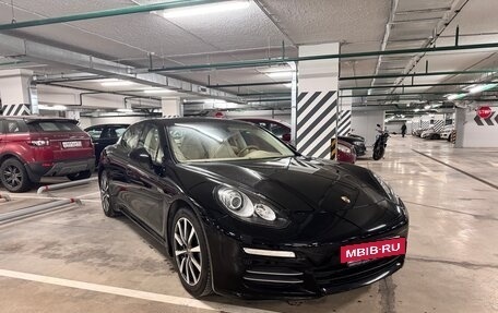 Porsche Panamera II рестайлинг, 2014 год, 3 фотография