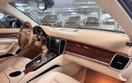 Porsche Panamera II рестайлинг, 2014 год, 25 фотография
