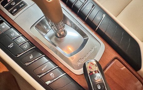 Porsche Panamera II рестайлинг, 2014 год, 27 фотография