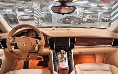 Porsche Panamera II рестайлинг, 2014 год, 34 фотография