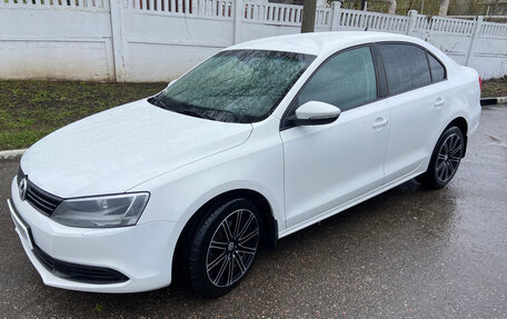 Volkswagen Jetta VI, 2011 год, 1 070 000 рублей, 3 фотография