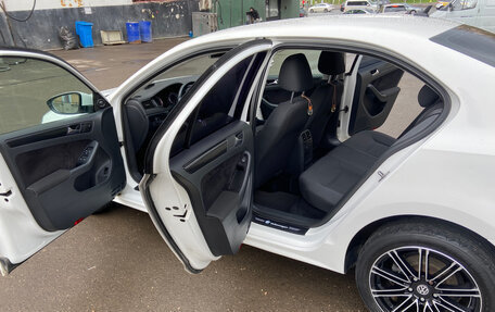 Volkswagen Jetta VI, 2011 год, 1 070 000 рублей, 9 фотография