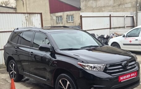 Toyota Highlander III, 2010 год, 1 900 000 рублей, 3 фотография
