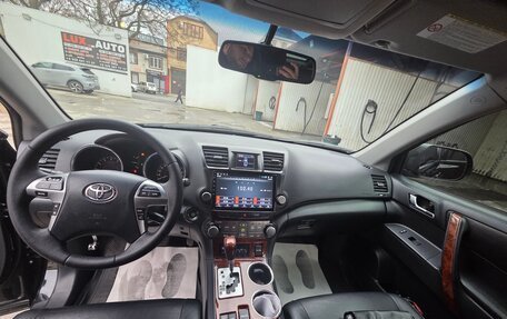 Toyota Highlander III, 2010 год, 1 900 000 рублей, 12 фотография
