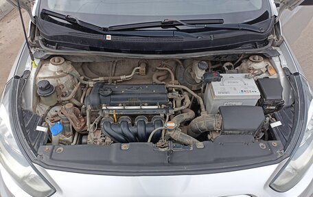 Hyundai Solaris II рестайлинг, 2011 год, 765 000 рублей, 13 фотография
