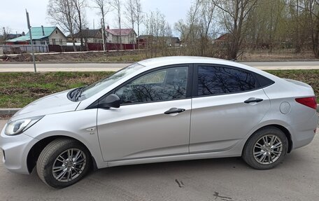 Hyundai Solaris II рестайлинг, 2011 год, 765 000 рублей, 4 фотография