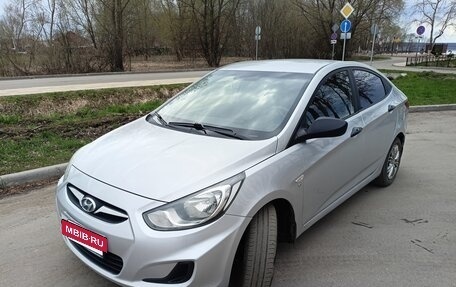 Hyundai Solaris II рестайлинг, 2011 год, 765 000 рублей, 3 фотография