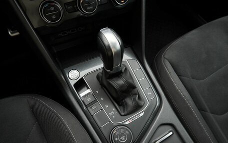 Volkswagen Tiguan II, 2018 год, 2 945 000 рублей, 11 фотография