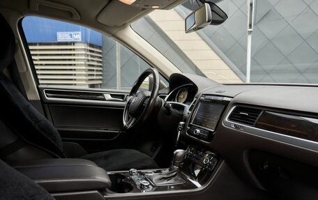 Volkswagen Touareg III, 2011 год, 1 670 000 рублей, 6 фотография