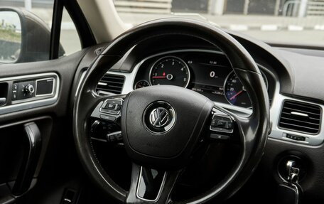 Volkswagen Touareg III, 2011 год, 1 670 000 рублей, 15 фотография