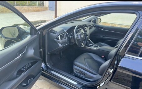 Toyota Camry, 2018 год, 2 690 000 рублей, 9 фотография