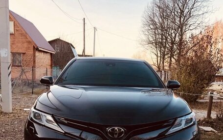 Toyota Camry, 2018 год, 2 690 000 рублей, 2 фотография