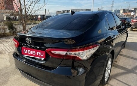 Toyota Camry, 2018 год, 2 690 000 рублей, 5 фотография