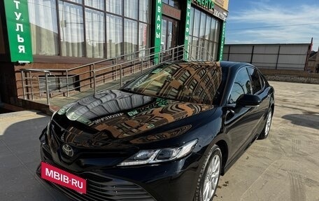 Toyota Camry, 2018 год, 2 690 000 рублей, 4 фотография