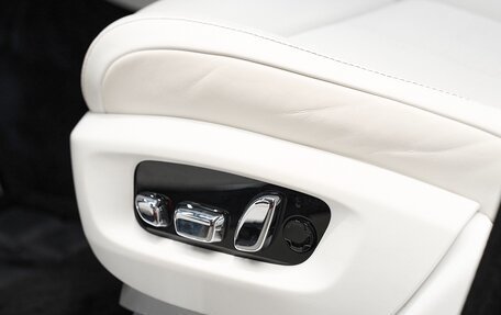 Rolls-Royce Cullinan, 2020 год, 32 800 000 рублей, 17 фотография