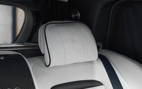 Rolls-Royce Cullinan, 2020 год, 32 800 000 рублей, 26 фотография