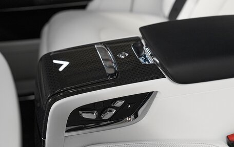 Rolls-Royce Cullinan, 2020 год, 32 800 000 рублей, 24 фотография