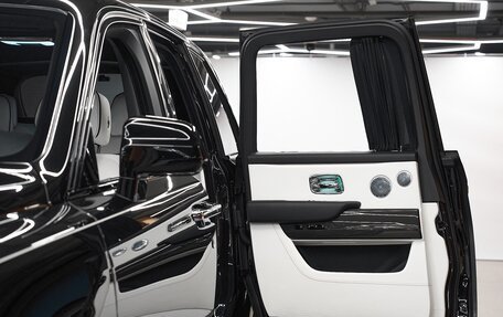 Rolls-Royce Cullinan, 2020 год, 32 800 000 рублей, 22 фотография