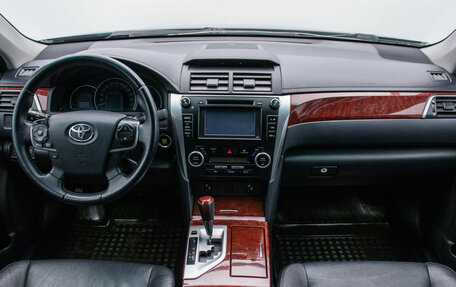 Toyota Camry, 2013 год, 1 800 000 рублей, 13 фотография