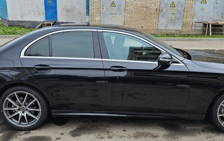 Mercedes-Benz E-Класс, 2022 год, 4 000 000 рублей, 9 фотография