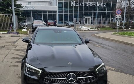 Mercedes-Benz E-Класс, 2022 год, 4 000 000 рублей, 6 фотография