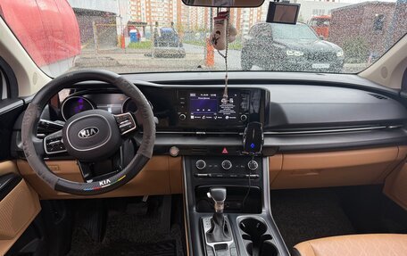 KIA Carnival, 2021 год, 3 300 000 рублей, 17 фотография