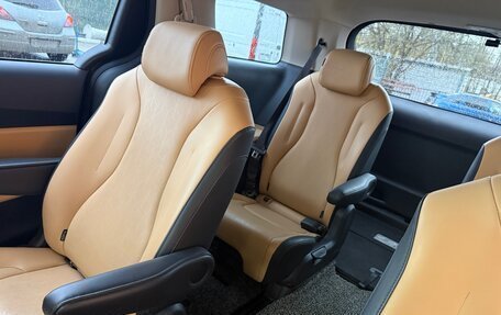 KIA Carnival, 2021 год, 3 300 000 рублей, 20 фотография