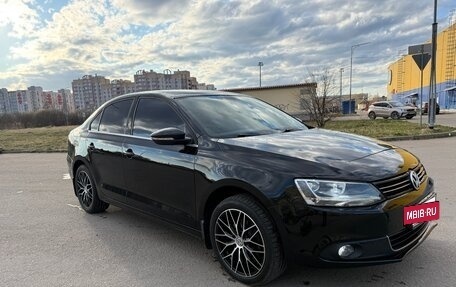 Volkswagen Jetta VI, 2013 год, 1 190 000 рублей, 4 фотография
