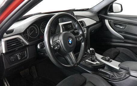 BMW 3 серия, 2018 год, 2 899 000 рублей, 12 фотография