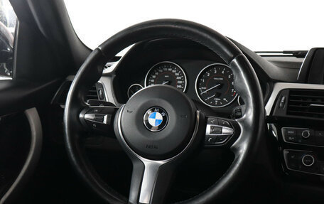 BMW 3 серия, 2018 год, 2 899 000 рублей, 15 фотография