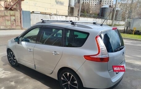 Renault Scenic III, 2016 год, 900 000 рублей, 7 фотография